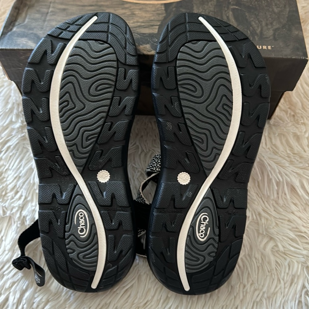 Chaco Toe Loop Sandals - Picture 5 of 5